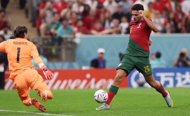 <strong>Con 'Hat-trick' de Ramos, Portugal goleó 6-1 y está en cuartos</strong>