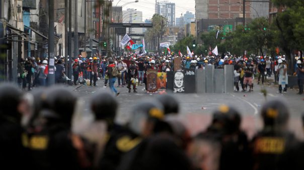 Más de 850 policías y 1 070 manifestantes heridos desde que iniciaron protestas contra el Gobierno
