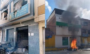 Protestas en Puno: manifestantes incendiaron local del Ministerio Público, bancos y hasta una farmacia en Ilave