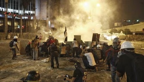 Fallecido durante protestas en Lima sufrió un golpe en la cabeza, afirma presidente de EsSalud