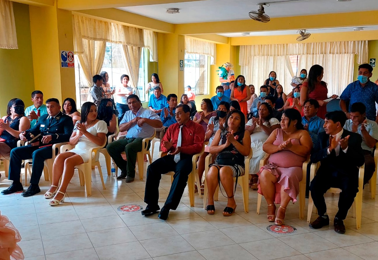 Alistan matrimonios masivos en distrito de Marcavelica