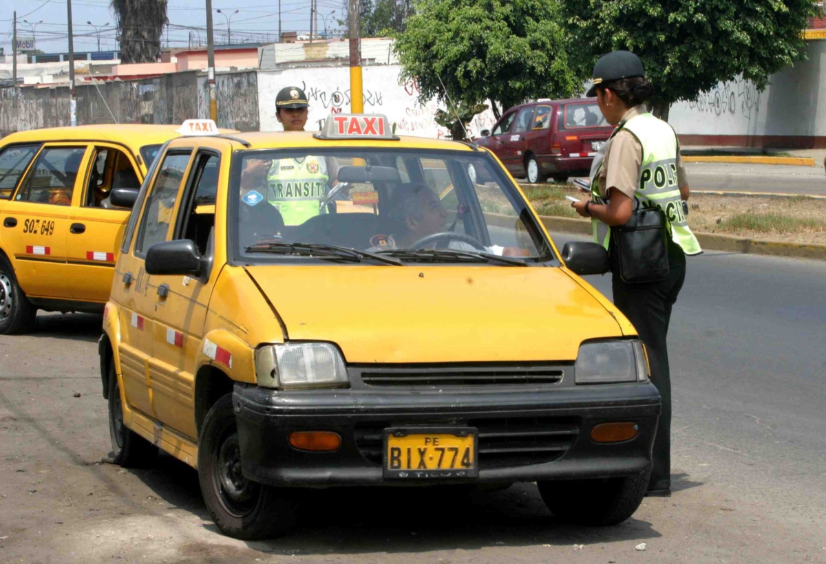 TAXIS-AMARILLOS