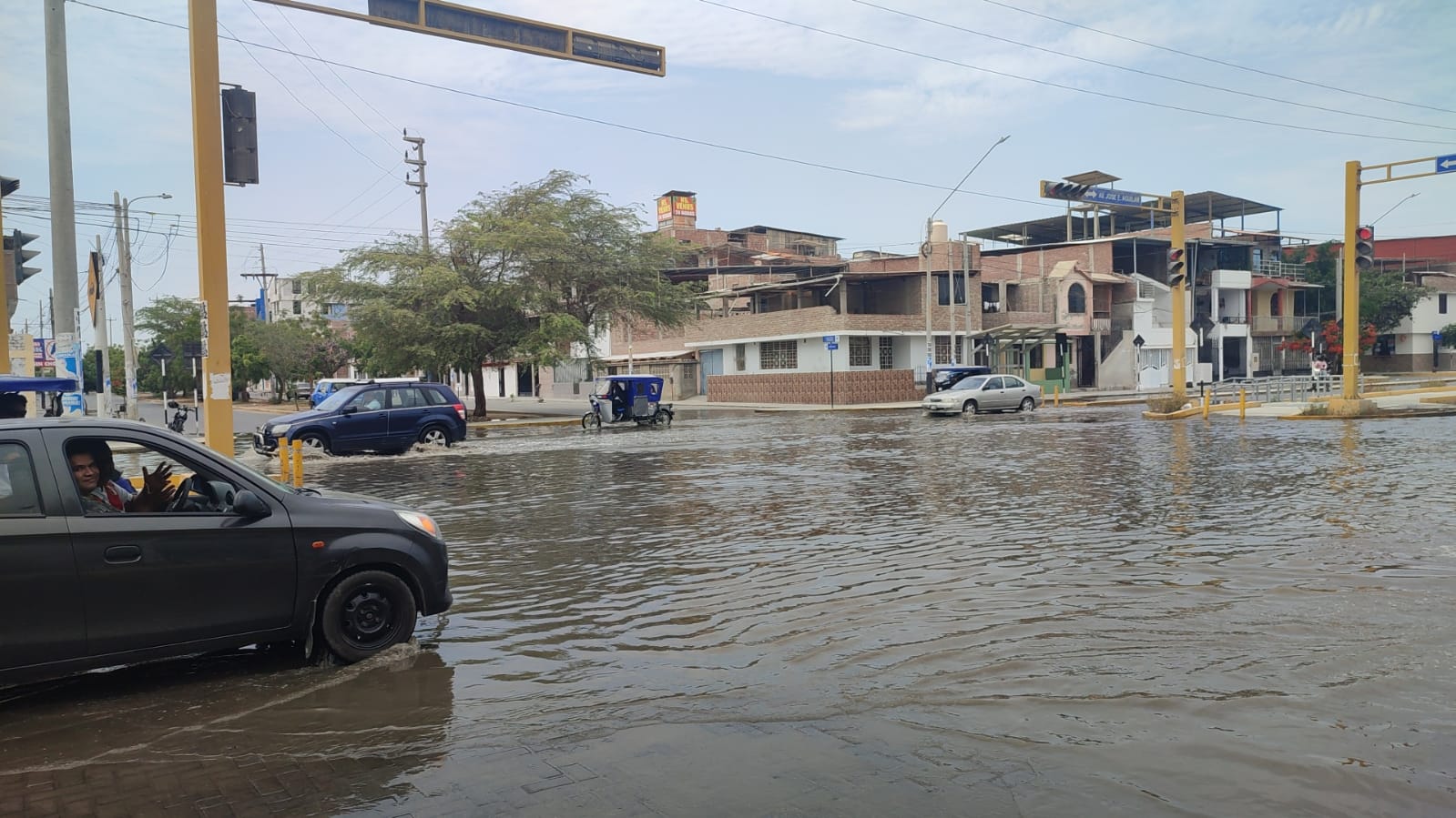Colapsos de desagües, un problema constante en Piura