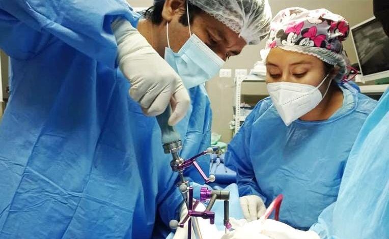 Sullana: primera cirugía de columna con uso de neuronavegador se realiza con éxito