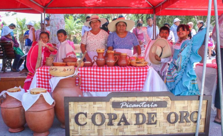 Picantería Copa de Oro gana festival “A chichalud” Piura