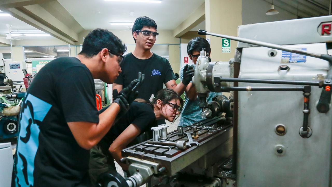 Alumnos del Proyecto Ares UDEP construyen vehículo para concurso de la NASA