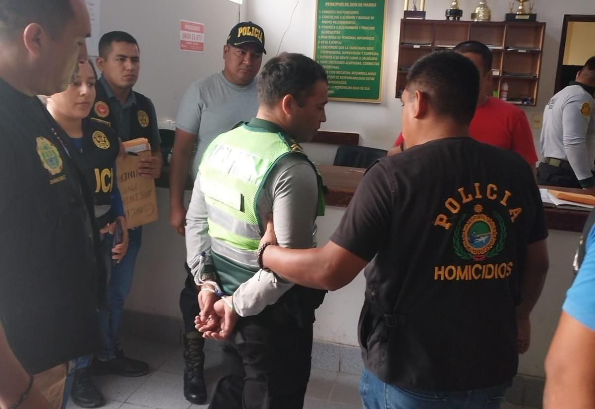 Tres policías son detenidos por estar implicados en el crimen del suboficial Seminario en Suyo