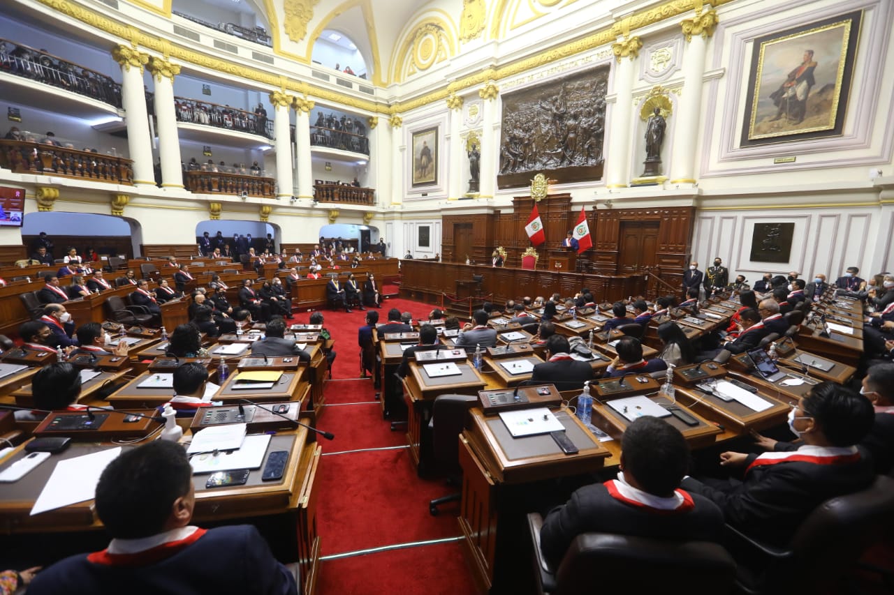 Pleno del Congreso que debía ver el adelanto de elecciones esta tarde se suspende nuevamente hasta mañana