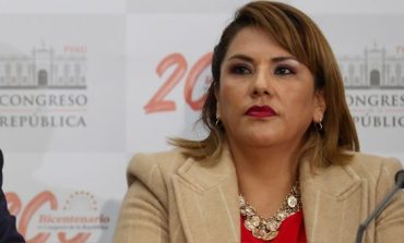 Digna Calle renuncia como segunda vicepresidenta del Congreso tras rechazo a adelanto de elecciones