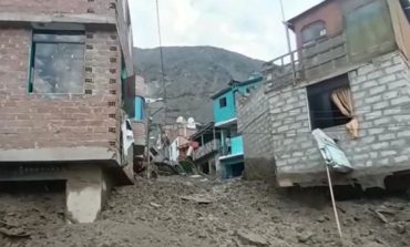 Arequipa: viviendas sepultadas y falta de agua tras huaicos en centros poblados de Camaná