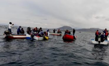 Embarcación naufragó en Lago Titicaca y murieron dos personas