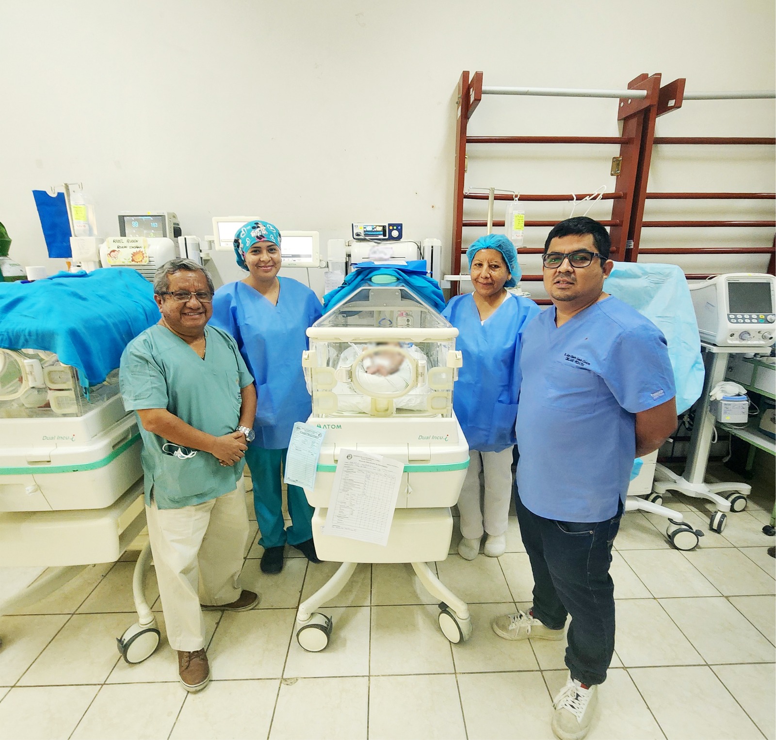 Médicos del hospital Santa Rosa realizan operación de atresia de esófago a neonata prematura