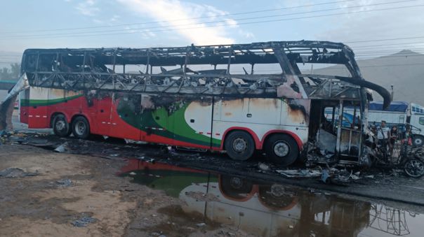 Casma: al menos 10 personas murieron quemadas tras choque entre bus interprovincial y mototaxi