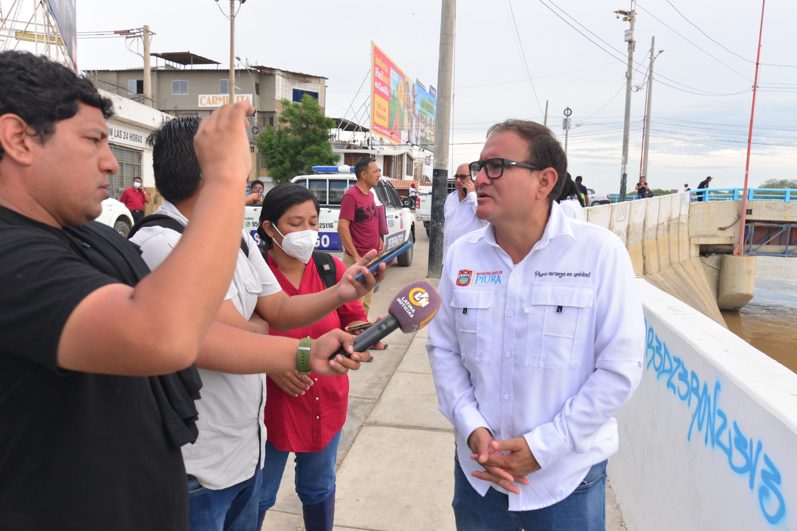 Inspeccionan puente Sánchez Cerro ante incremento del caudal del río Piura