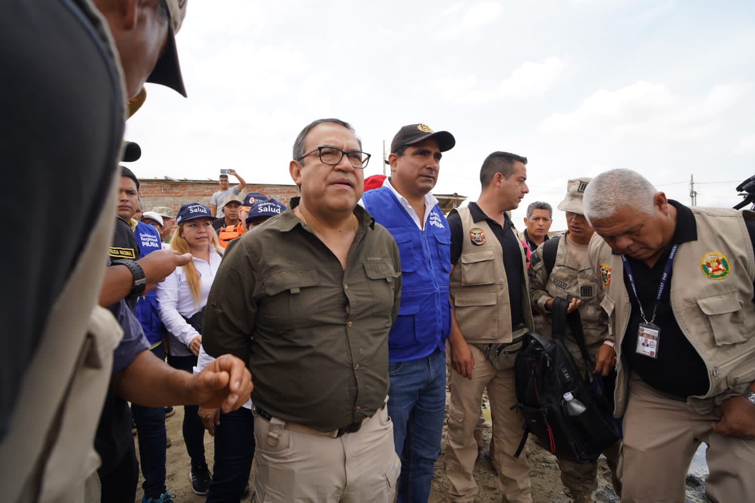 Piura: premier Alberto Otárola recorre algunas zonas afectadas por las lluvias