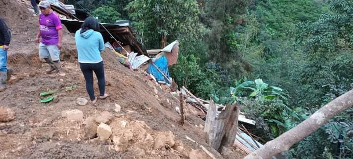 Lluvias en Piura: hermanitos mueren por deslizamientos de viviendas