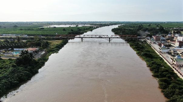 Río Tumbes llega al umbral rojo y seis centros poblados están en riesgo