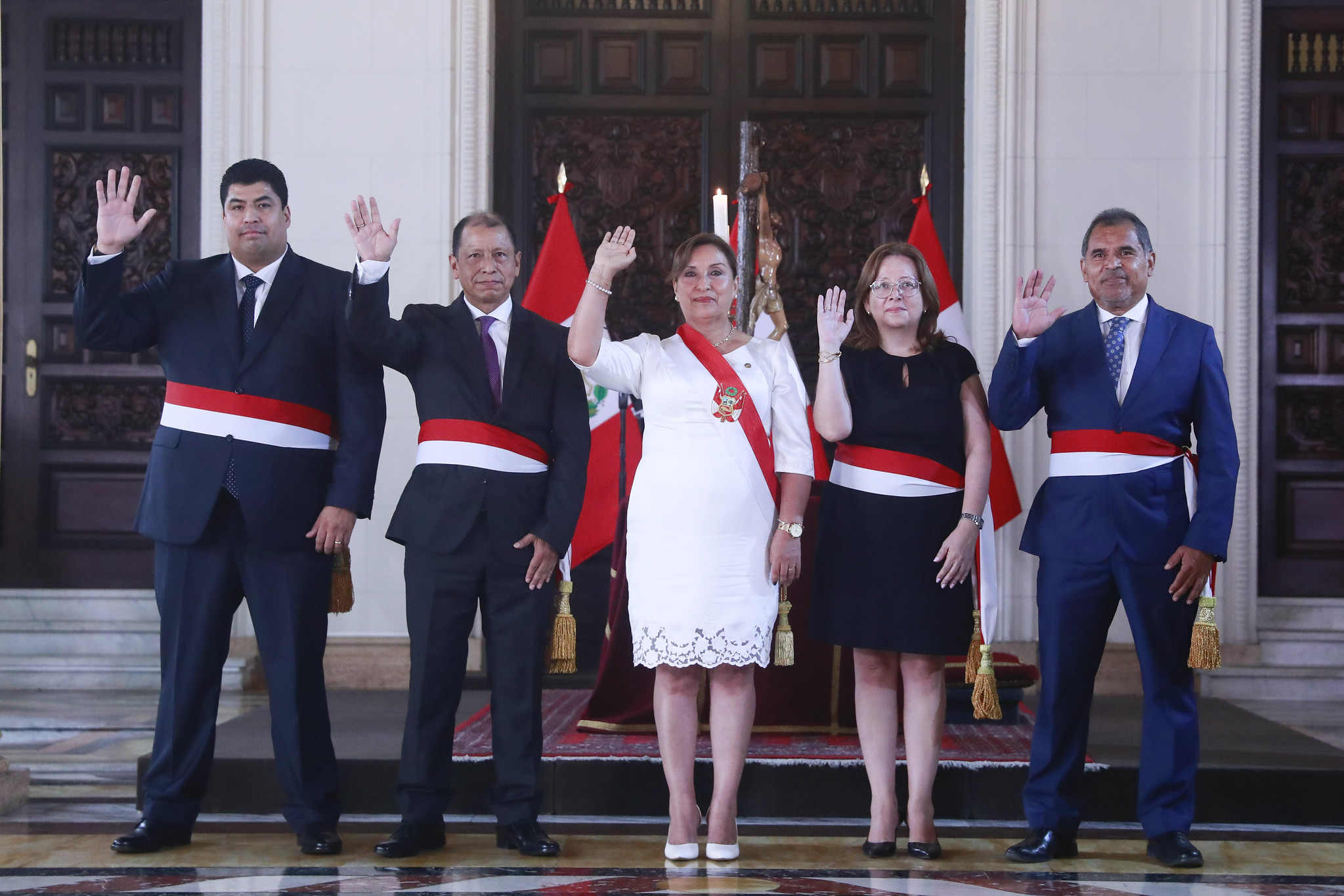 Presidenta Boluarte toma juramento a cuatro ministros de Estado