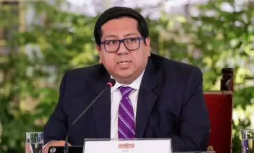 Ministro de Economía, Alex Contreras: "Lo peor que pueden hacer los alcaldes de Piura es irse a un paro"