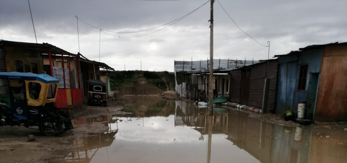 Piura: más de 25 familias de UPIS Las Flores Kurt Beer piden ayuda por inundaciones