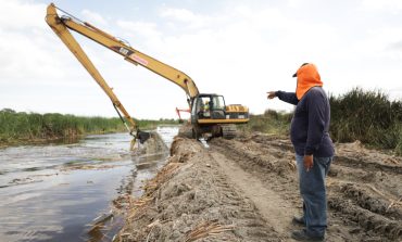 Piura: ejecutan descolmatación y limpieza de drenes y quebradas