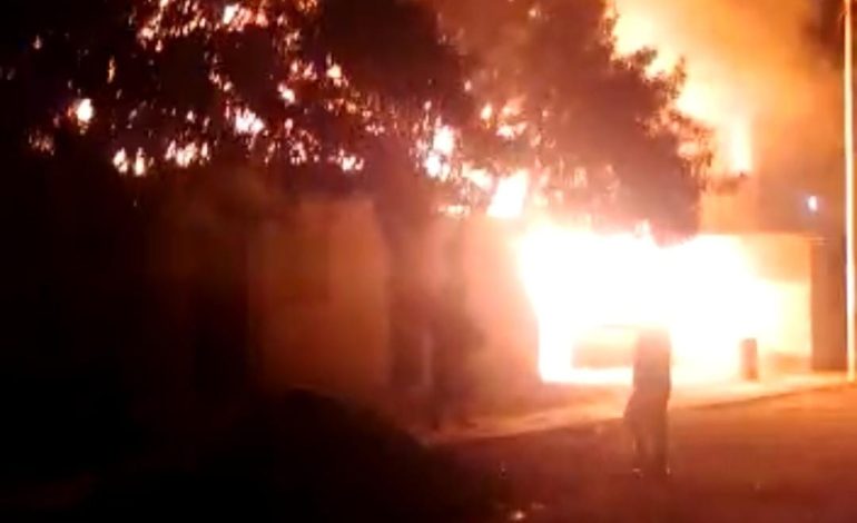 Piura: incendio causa alarma en el sector de Túpac Amaru III
