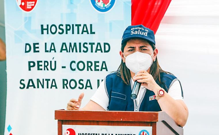 Ministra de Salud llega a Piura para supervisar labores de prevención y control del dengue