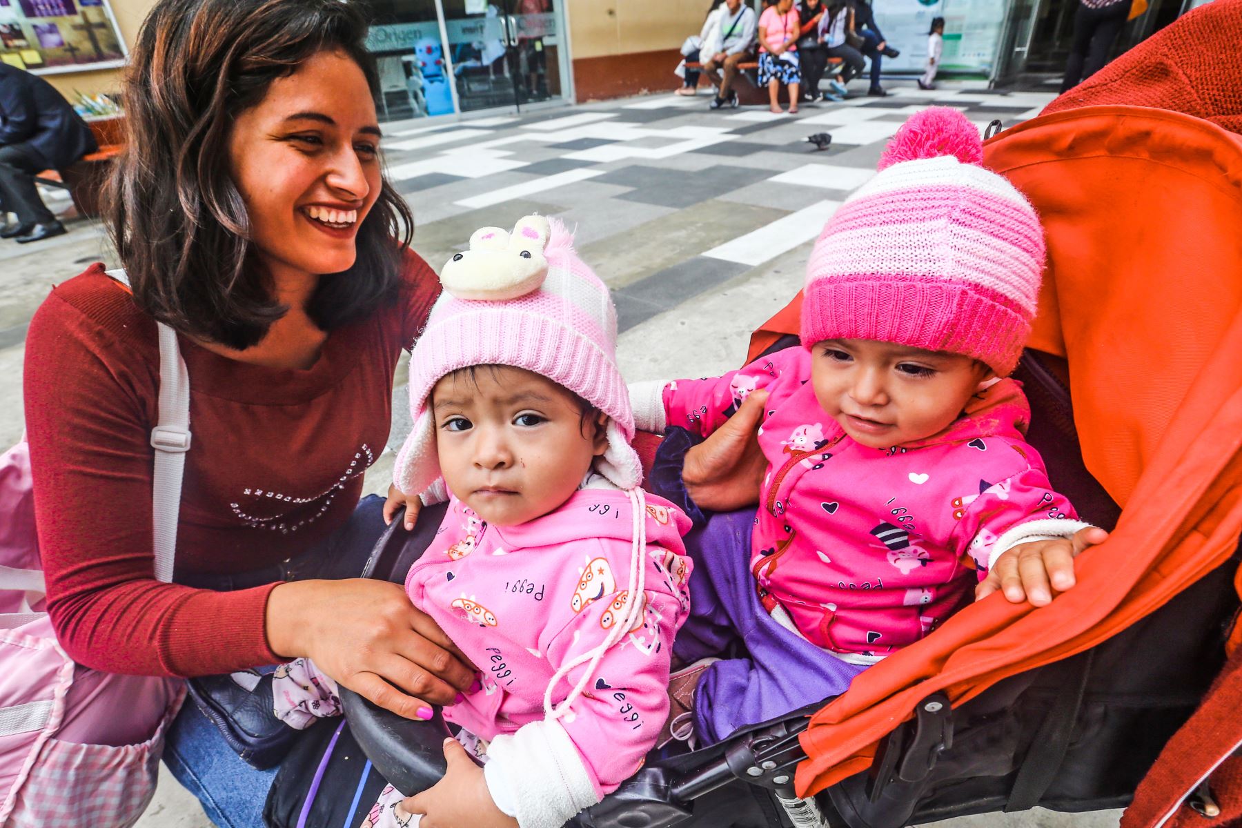 Perú: más de 8.8 millones de mujeres celebran hoy el Día de la Madre