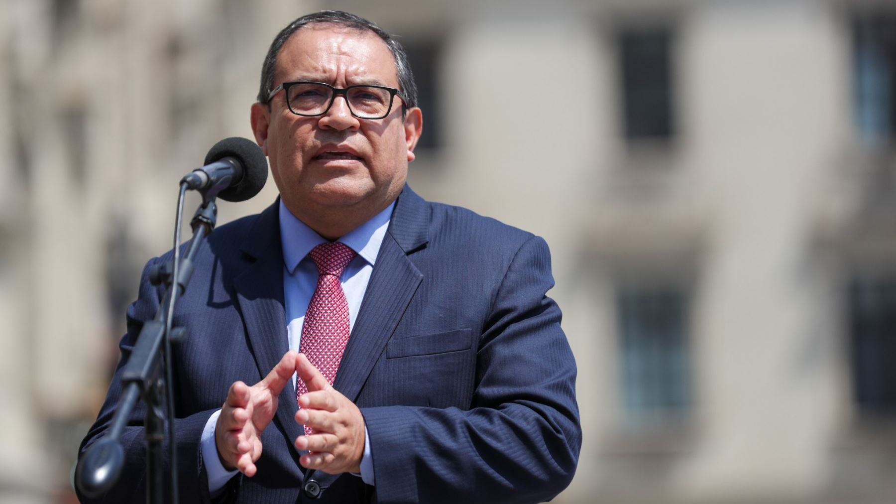 Alberto Otárola anuncia que dio positivo a Covid-19 y trabajará de manera remota