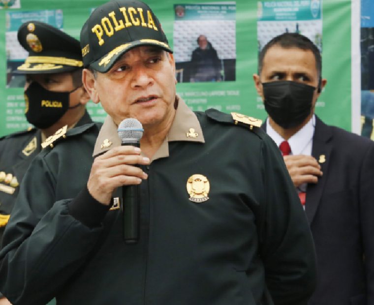 Comandante general de PNP reconoce que algunos policías alquilan armas a criminales