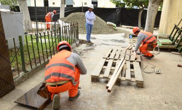 Piura: Reinician trabajos de mantenimiento en la plaza de armas de la ciudad
