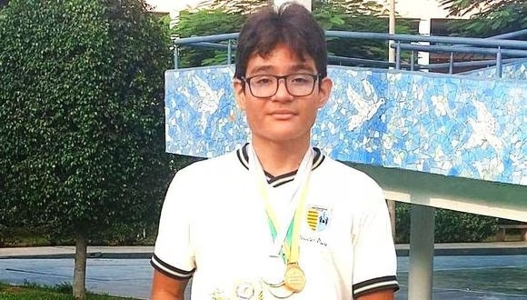 Piurano fue premiado como el mejor nadador en la Copa Los Delfines Trujillo 2023