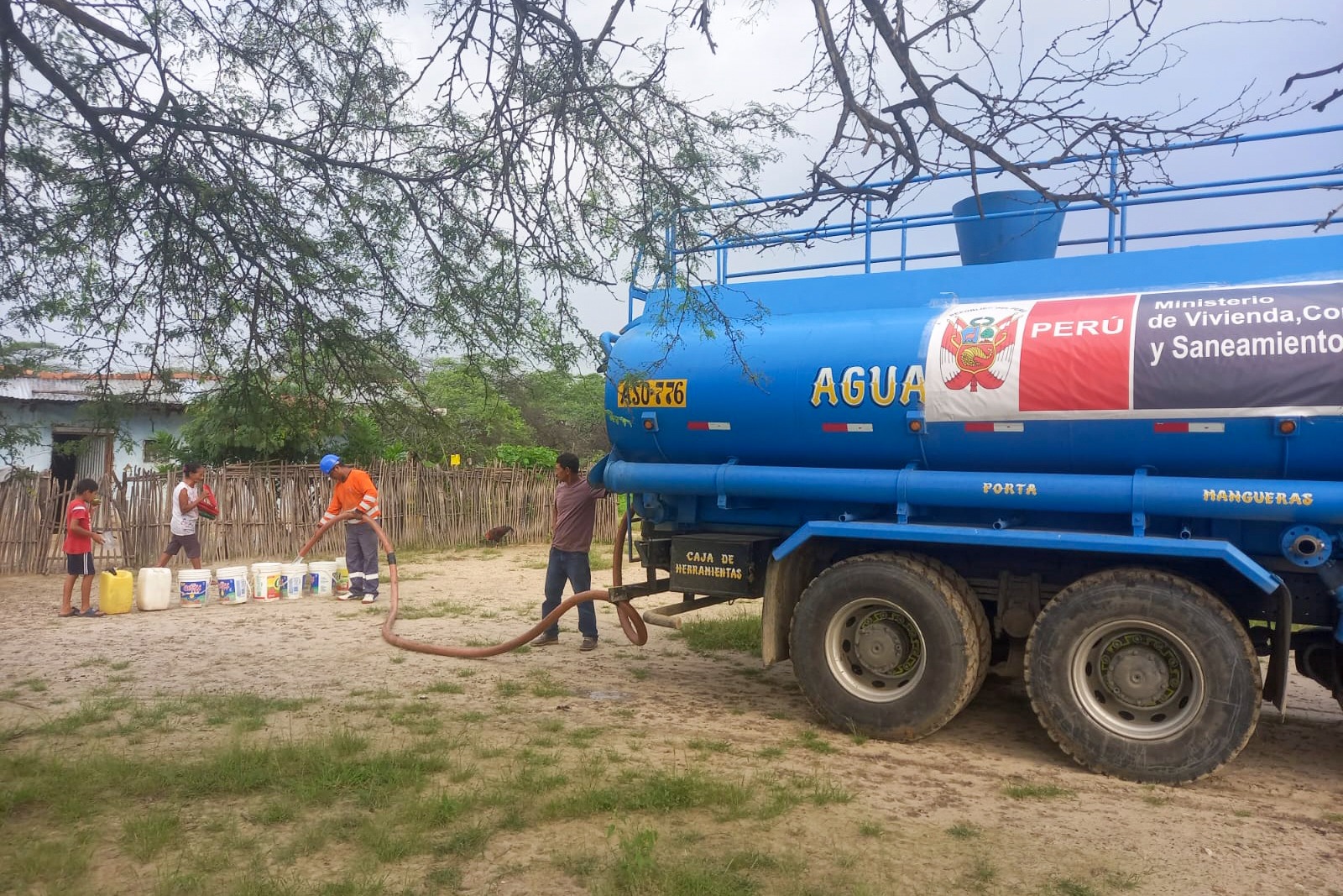 Piura: Ministerio de Vivienda envía cisterna y filtros de agua a zonas rurales afectadas por lluvias