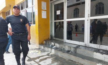 Sullana: moradores de Santa Teresita arrojaron aguas servidas en la comuna