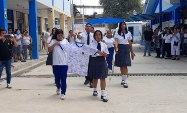 Piura: escolares firman camiseta y rinden homenaje a compañero que falleció de dengue grave