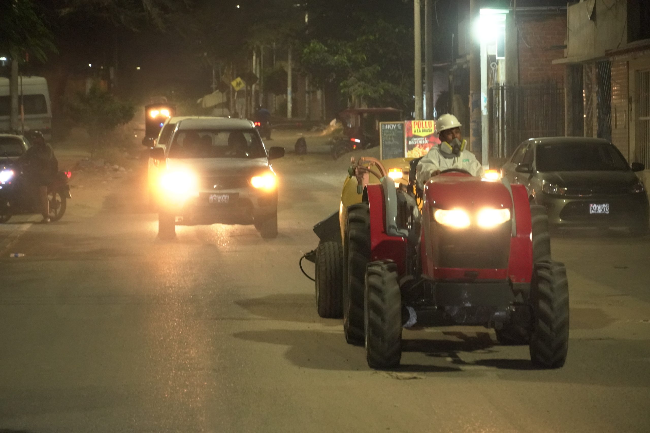 Piura: fumigan calles de Víctor Raúl y José Olaya para combatir el dengue