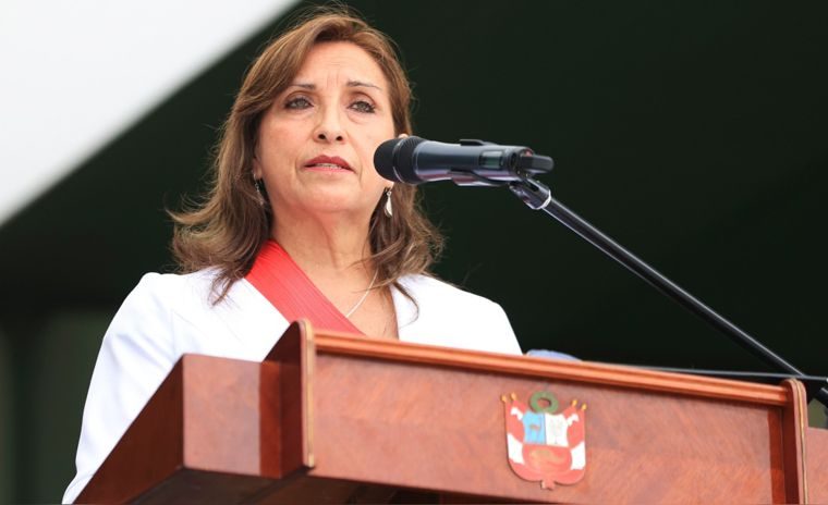 Dina Boluarte declaró ante la Fiscalía de la Nación por tres horas