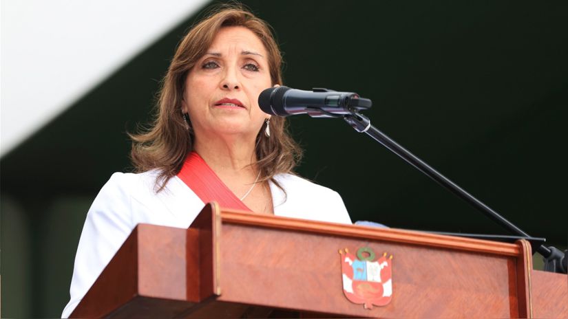 Dina Boluarte declaró ante la Fiscalía de la Nación por tres horas