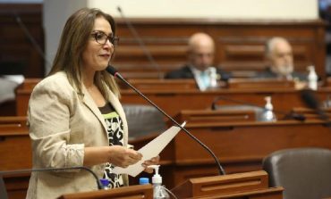 Comisión de Ética volverá a votar este lunes suspensión de Magaly Ruiz por presunto recorte de sueldo