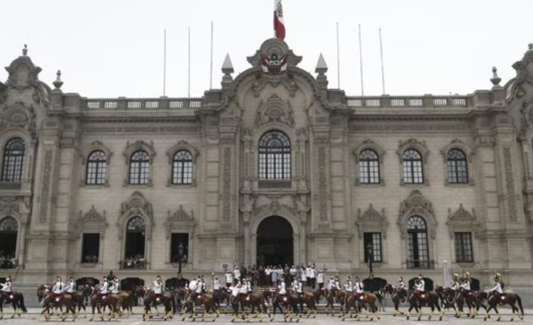 Fiscalía halla documento en Palacio que Pedro Castillo iba a firmar tras golpe de Estado