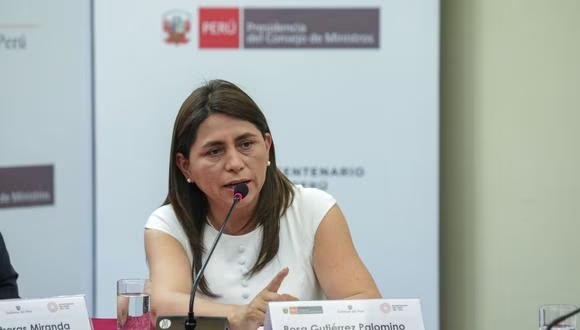 Ministra de Salud dice no aferrarse al cargo y culpa a gobiernos regionales por no ejecutar presupuesto contra dengue