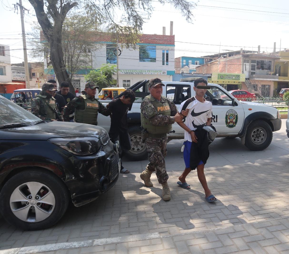 Sullana: alias “Bolerito” es detenido por la PNP y hallan más de 8 mil ketes de droga en su vivienda