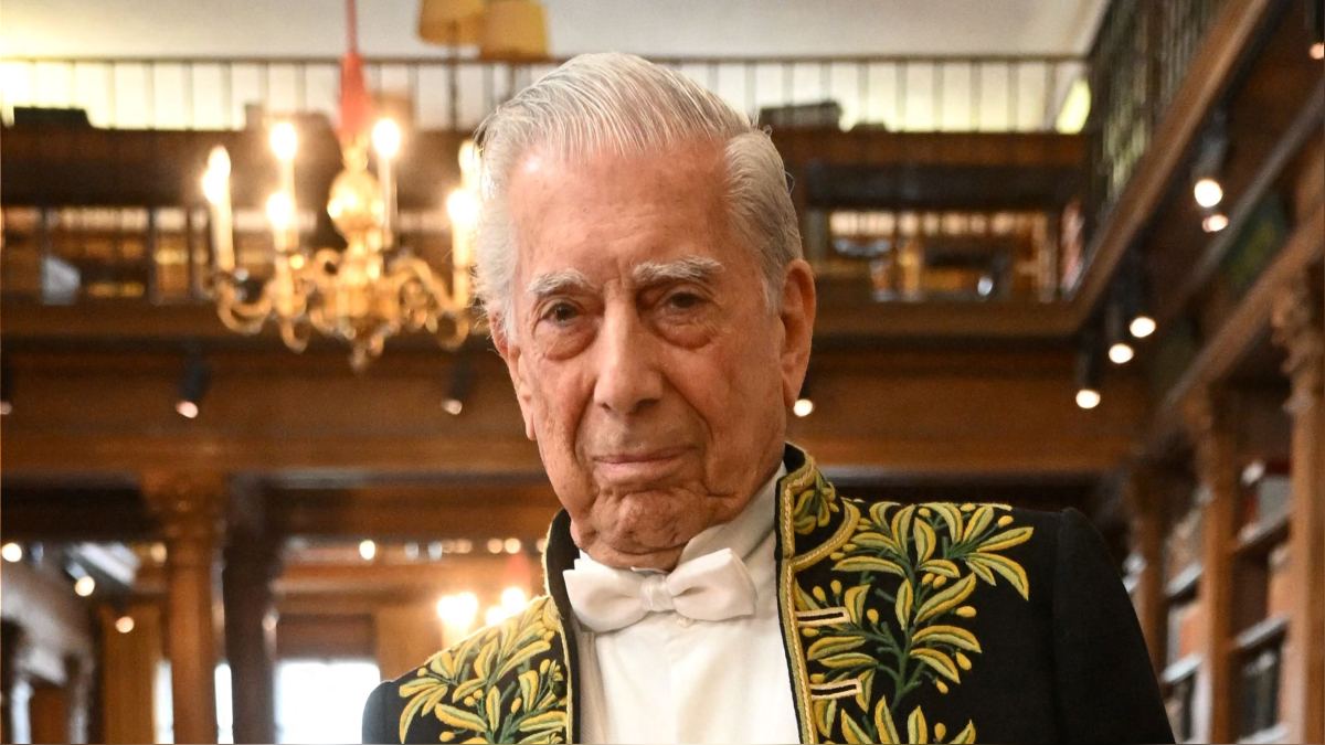 Mario Vargas Llosa superó la COVID-19 y recibió el alta médica