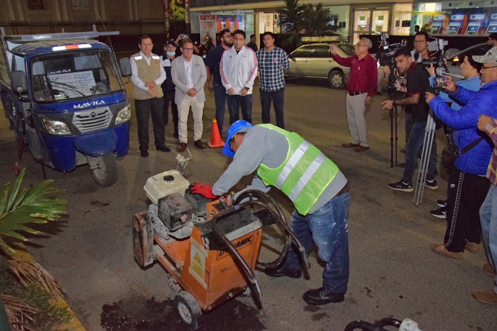 Inicia peritaje de las pistas destruidas del centro histórico de Piura