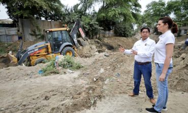 Piura: ministra de Vivienda supervisa trabajos de descolmatación en la quebrada El Gallo