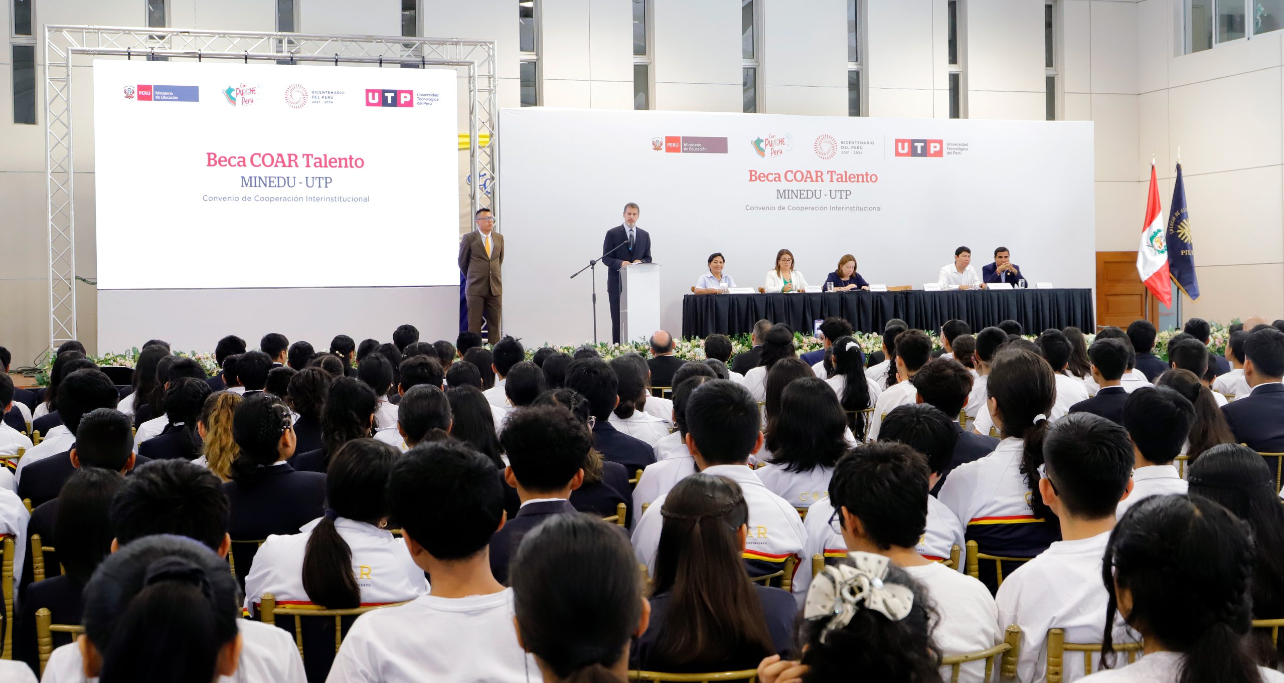 UTP otorgará becas completas a todos los egresados de los Colegios de Alto Rendimiento (COAR) a nivel nacional