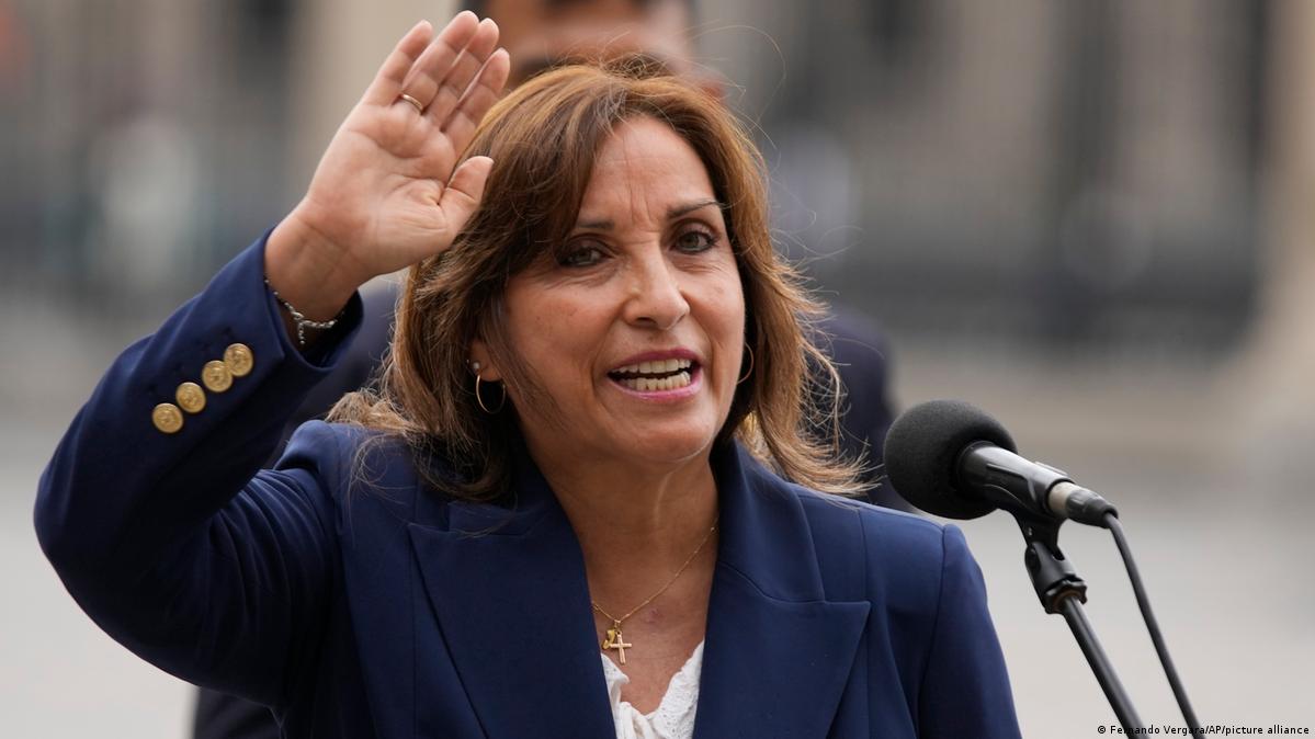 Dina Boluarte se acoge al silencio y no responde ante la Fiscalía