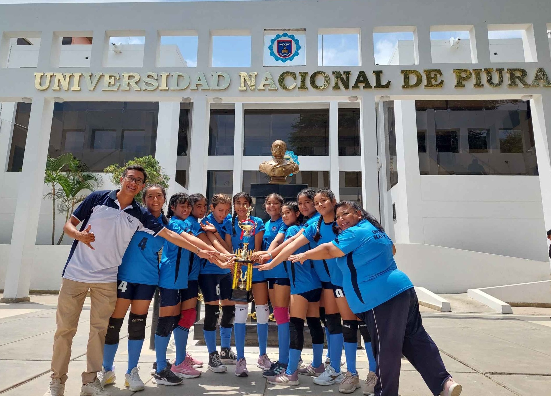 Colegio de Aplicación campeona en vóley escolar a nivel Ugel Piura