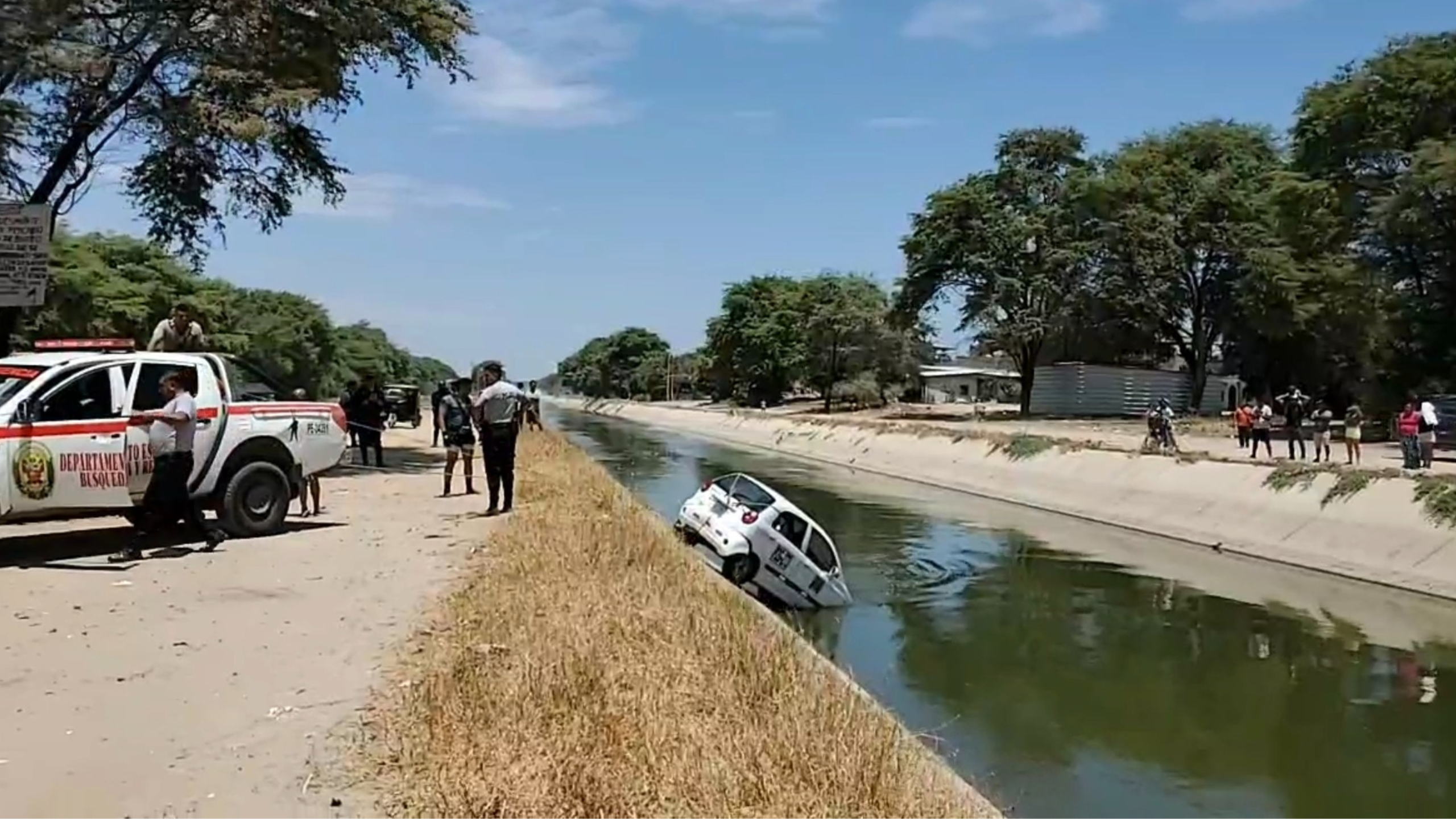 Piura: hombre muere al caer con su vehículo al canal Biaggio Arbulú