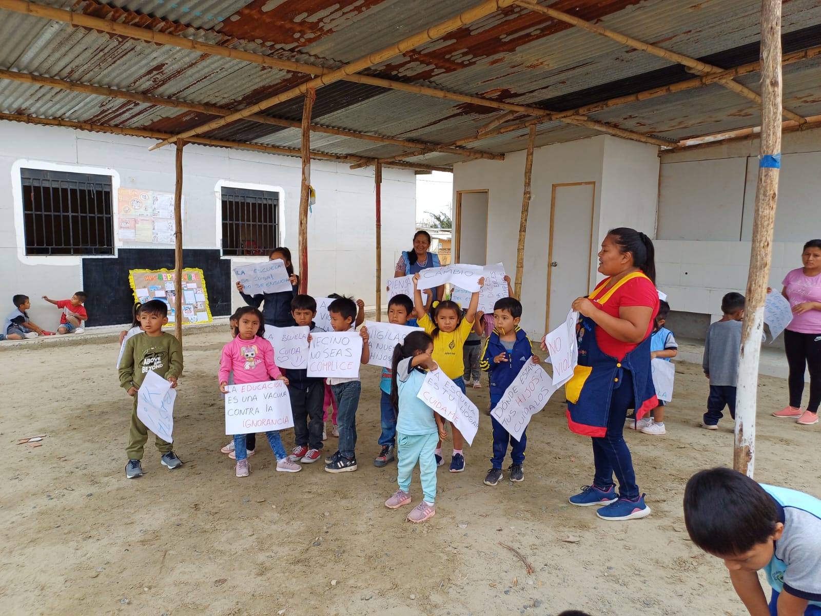 Piura: docentes piden atención para colegio inicial que alberga a más de 70 niños